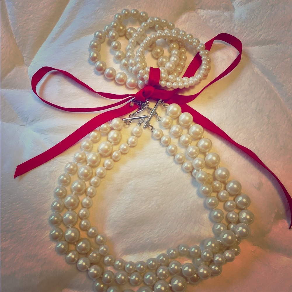 Romantic pearl set